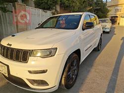 جیپ گراند شیرۆکی